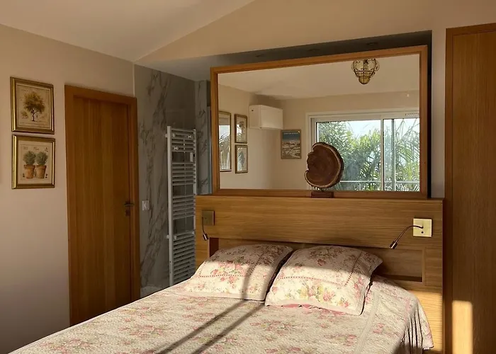 Konukevi Saint Clair, La A Pied 4*