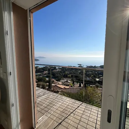 Guest house La De Saint Clair A Pied *