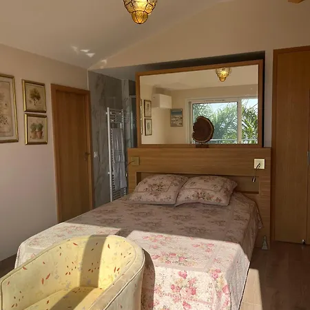 La De Saint Clair A Pied Guest house *